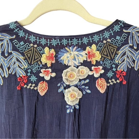 Johnny Was Flawed Gem Kalea Tunic Floral Navy Size Medium Top - Picture 6 of 10